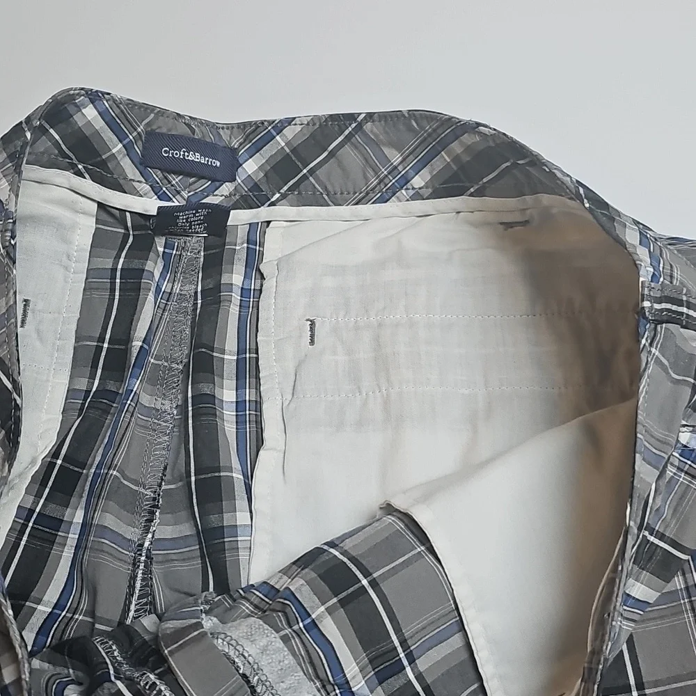 Croft and Barrow Plaid Mens Shorts Sz 40 **read description**